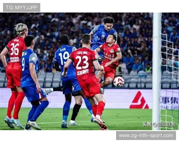 上海申花边路推进瞬间形成突破