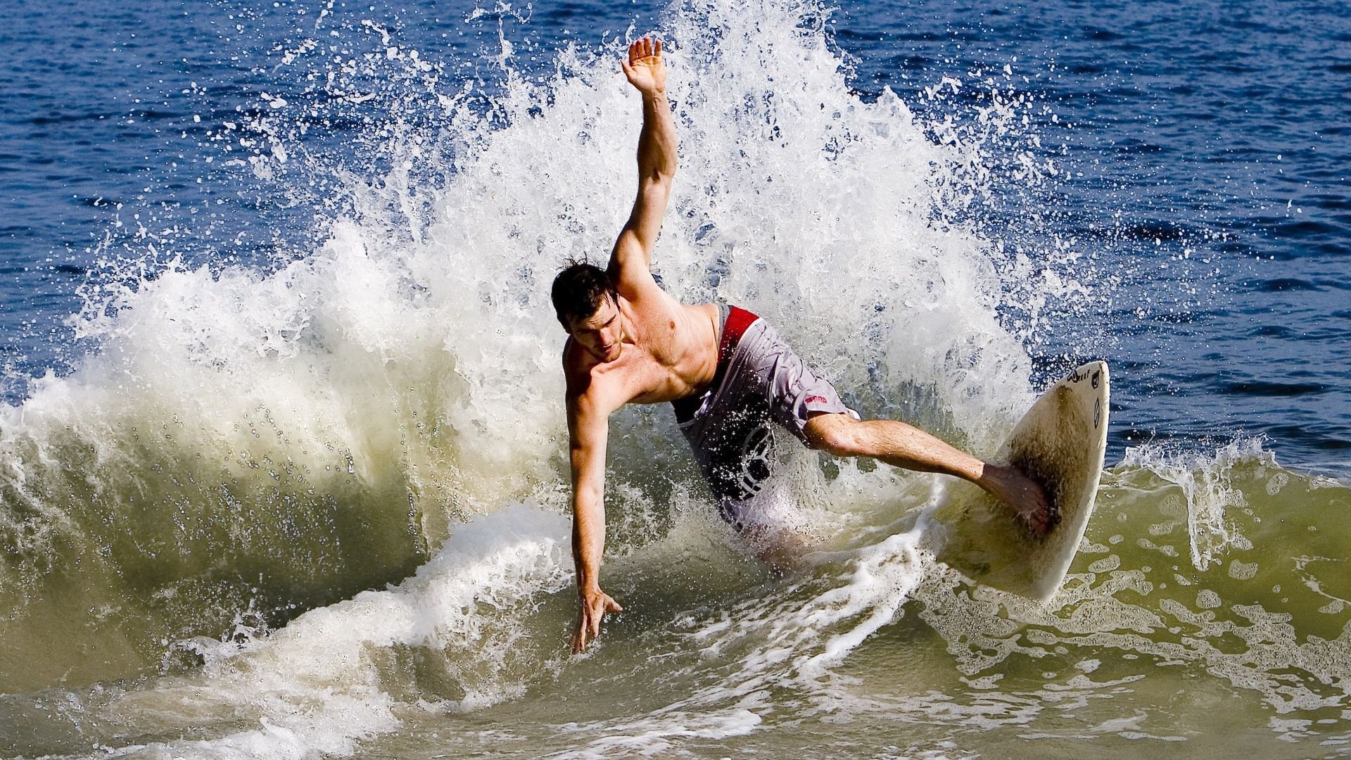 华体会官网体育-滑行技术提升,中立B男子项目进步快,滑行步教学视频